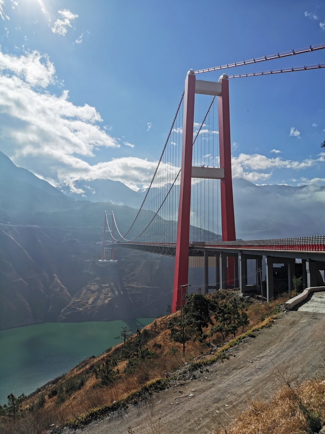 图片默认标题_fororder_图二 享有“川藏第一桥”美誉的雅康高速泸定大渡河兴康特大桥 摄影：张同义