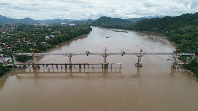 图片默认标题_fororder_琅勃拉邦湄公河特大桥航拍图