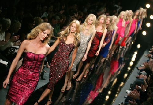 Foreign models on the runway [Photo: Bing.com]