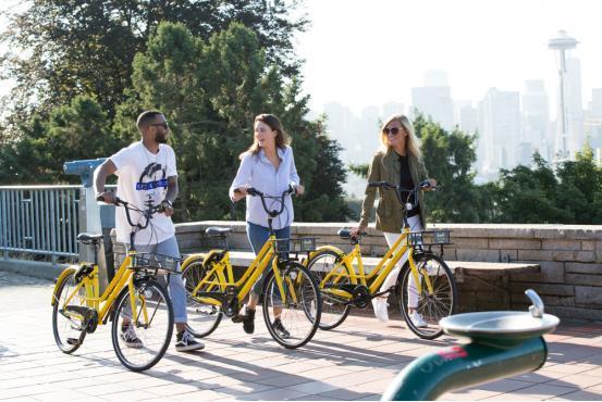 People in the U.S. city ride Ofo bikes on street. [File photo: ifeng.com] 