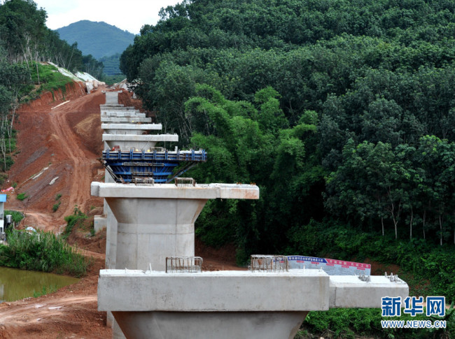Photo of the China-Laos railway project in southwest China's Yunnan on August 16. The project has entered the phase of comprehensive construction in an orderly and effective way. [Photo: Xinhua]