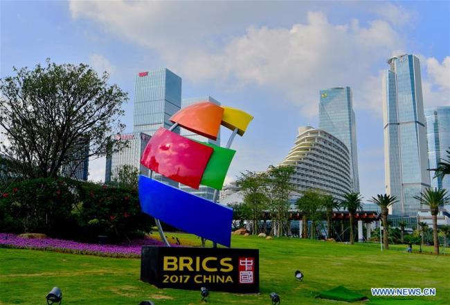 Photo taken on Aug. 31, 2017 show a logo sculpture of the 9th BRICS Summit at Xiamen International Conference and Exhibition Center in Xiamen, southeast China's Fujian Province. [Photo: Xinhua]