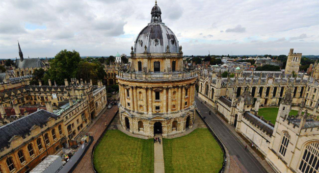File photo of Oxford University [Photo: weibo.com]