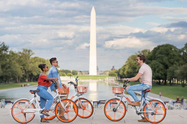Mobike, one of China's largest bike sharing companies, launches its bike sharing services in Washington DC on Tuesday, September 19, 2017. [Photo: Agencies]