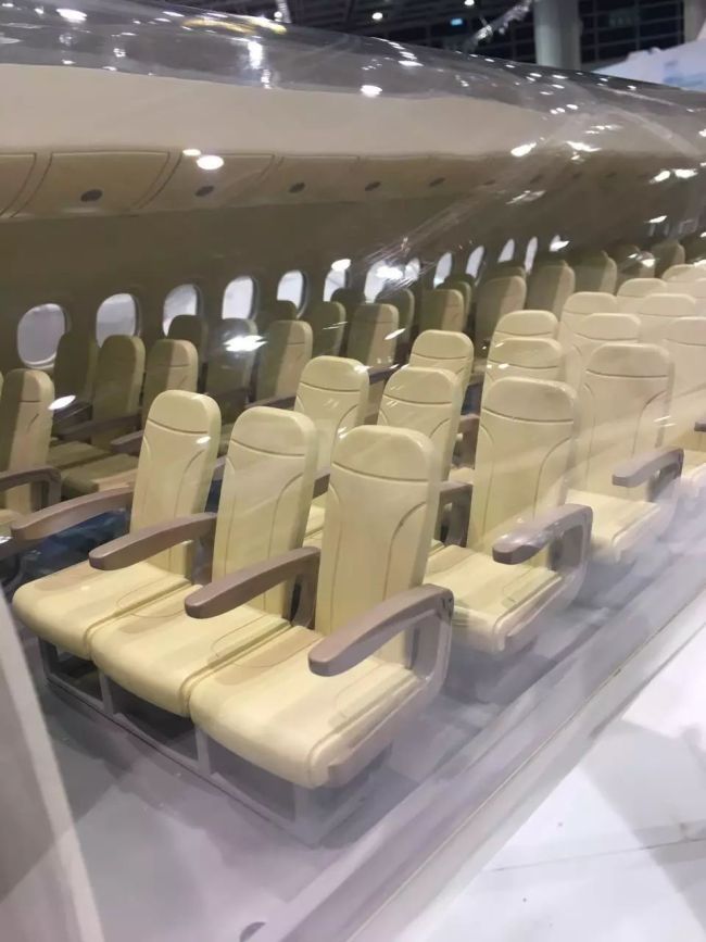 Simulating cabin of China developed passenger jet C919 is displayed during the InnoTech Expo 2017 in Hong Kong. [Photo: sohu.com]