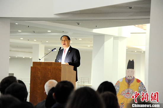 Chinese Ambassador to Germany Shi Mingde speaks at the opening ceremony in Berlin on Wedensday. [Photo: China News]