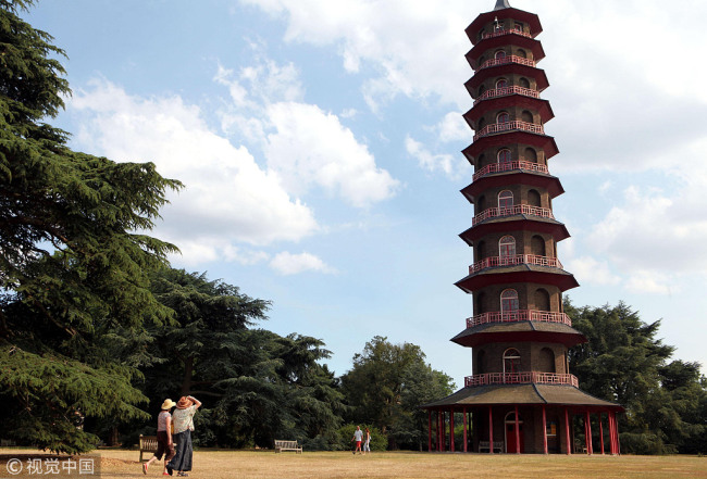 Undated photo of the Chinese Pagoda in Britain's Royal Botanic Gardens, The Kew. [Photo: VCG]