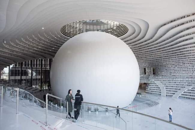 This picture taken on November 14, 2017 shows a general view of the Tianjin Binhai Library. [Photo: VCG]