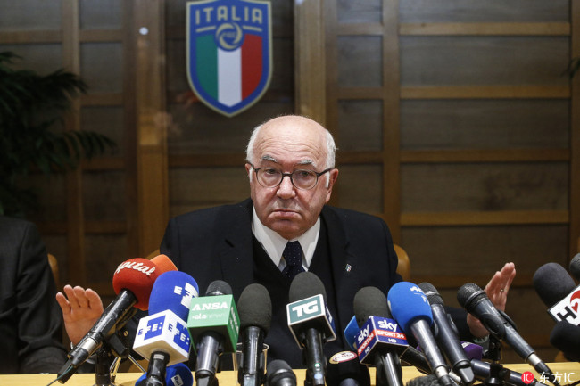Italian Football Federation (FIGC) President Carlo Tavecchio gestures during a press conference held after his official resignation during a crisis meeting of the Italian Football Federation (FIGC) in Rome on November 20 2017. [Photo: IC]