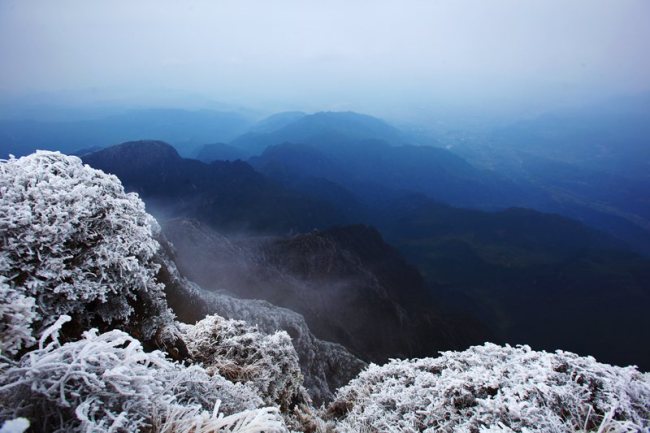Winter scenes at Mount Emei [Photo provided by Mount Emei Scenic Spot]