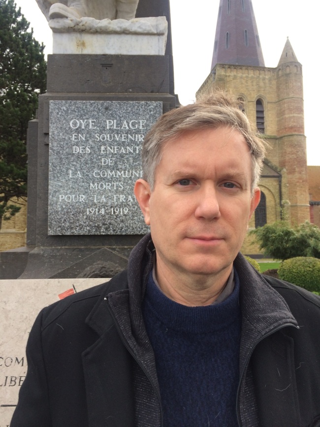 Mark Griffiths at the war memorial in Oye-Plage, France, December 2017 [Photo: China Plus/Mark Griffiths]