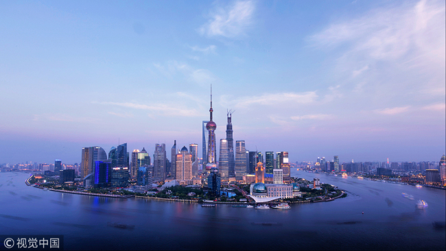 Shanghai, lying at the estuary of the Yangtze River, is one of the economic powerhouses of China and the most affluent region in the envisaged Yangtze River Economic Belt. [Photo: vcg.com]