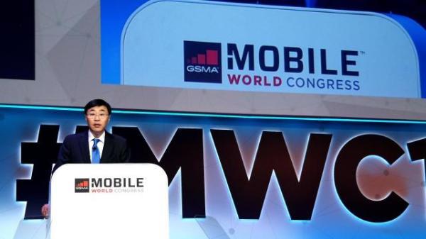 Shang Bing, chair of China Mobile, announcing plans to build the world's largest 5G test network at the Mobile World Congress (MWC) in Barcelona, Spain, February 26, 2018. [Photo: thepaper.cn]