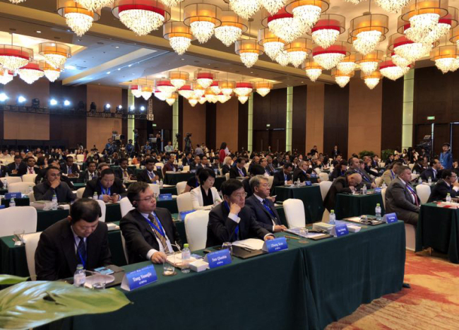 Over 300 people, including over 140 heads of media organizations, attend a Media Leaders Summit for Asia in Sanya, Hainan Province, April 9, 2018. [Photo: China Plus]