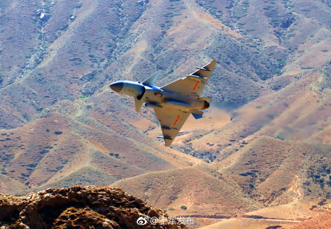 China's new multi-role fighter jet J-10C began combat duty Monday, April 16, 2018, the People's Liberation Army (PLA) air force announced.[Photo: Sina Weibo/China Air Force]
