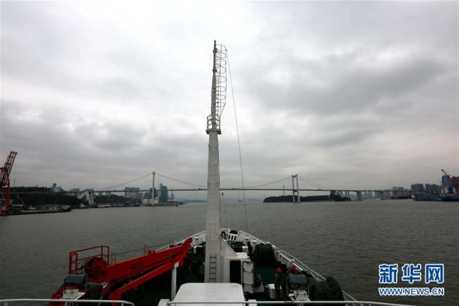 Chinese research vessel "Dayang Yihao" (Ocean No. 1) leaves Xiamen, Fujian Province, on April 15, 2018, to test China's newest unmanned submersible, the "Qianlong III," for the first time in the South China Sea. [Photo: Xinhua]