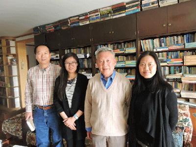 The picture shows photographer Li Ju (left), our reporter Shiyu (second from left), professor Huang An'nian (second from right), and Rong Jing (right), whose great-grandfather Yin Hua worked as a lumberman during the building of the First Transcontinental Railroad. [Photo: Courtesy of Huang An'nian and Li Ju]