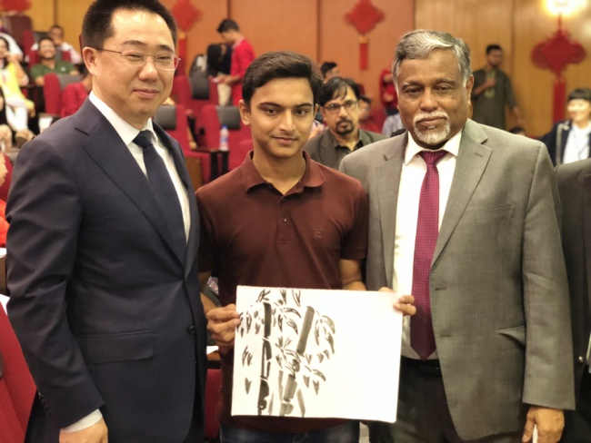“汉语桥”孟加拉国预选赛落幕 Youngster selected to represent Bangladesh at final Chinese Bridge competition