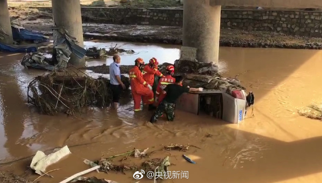 Eight people have died and two remain missing after torrential rain battered a county in northwest China's Gansu Province.[Photo: CCTV]