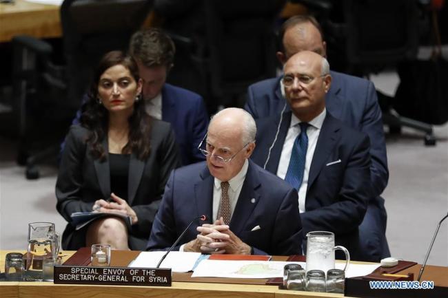 United Nations Special Envoy for Syria Staffan de Mistura (Front) addresses a Security Council meeting on the situation in Syria at the UN headquarters in New York, Sept. 18, 2018. Staffan de Mistura on Tuesday asked for the quick implementation of a Russia-Turkey agreement to set up a demilitarized buffer zone in Syria's Idlib province, which could avert a full-scale attack on the last major rebel stronghold in the country. [Photo: Xinhua]