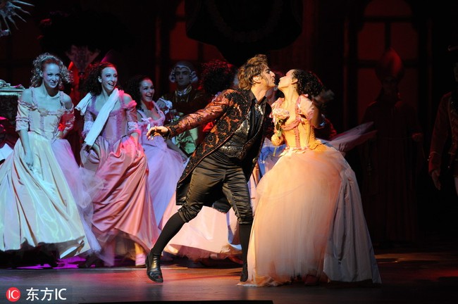 Mikelangelo Loconte (Mozart) performs live during the Rehearsal of Mozart l`Opera Rock held at the `Palais des sports` in Paris, France on September 20, 2009. 