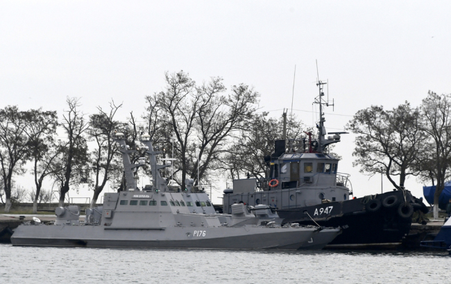Three Ukrainian ships are seen as they docked near the Kerch after been seized ate Sunday, Nov. 25, 2018, in Kerch, Crimea, Monday, Nov. 26, 2018. [Photo: AP]