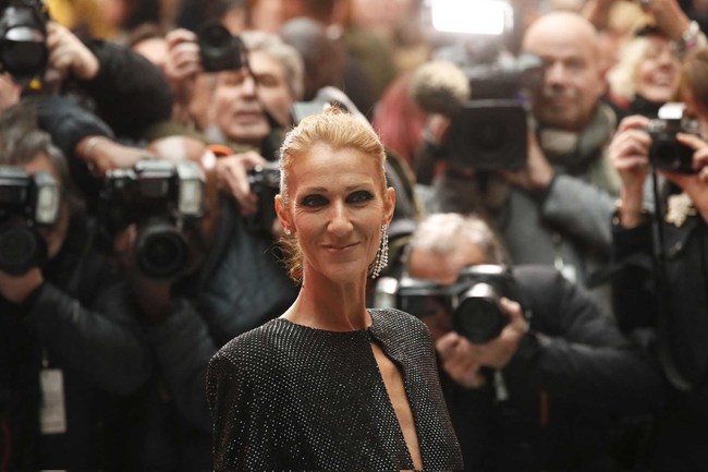 Celine Dion poses in the press room at the Billboard Music Awards at the T-Mobile Arena on Sunday, May 21, 2017, in Las Vegas. [Photo：AP]