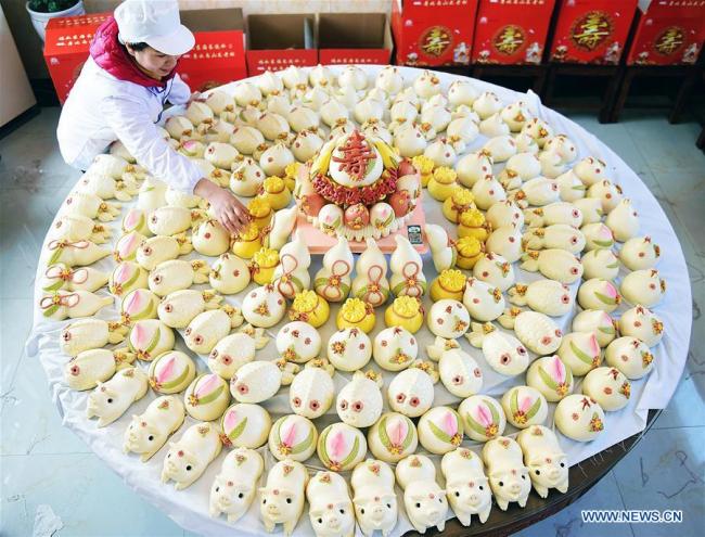 山东村民做花馍迎春节 Villagers make Buns to celebrate lunar New Year in E China's Shandong