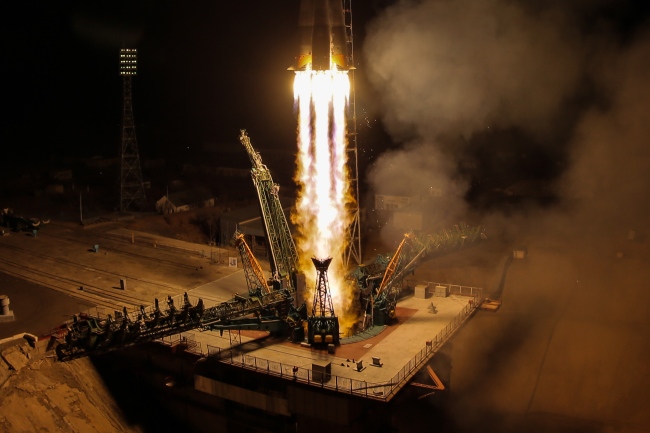 A Soyuz-FG rocket booster carrying the Soyuz MS-12 spacecraft with Roscosmos cosmonaut Alexei Ovchinin, NASA astronauts Nick Hague and Christina H. Koch of the ISS Expedition 59/60 prime crew aboard lifts off to the International Space Station (ISS) from the Baikonur Cosmodrome, March 14, 2019. [Photo: IC]