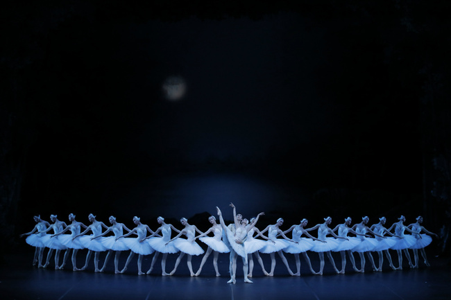 Ballet Gala of Asia [Photo: China Plus]