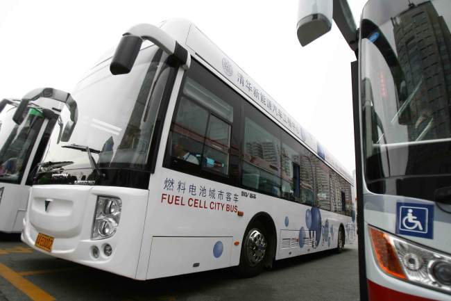 Fuel cell electric buses in 2008 [Photo: from IC]