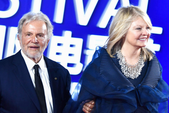 Sidney Ganis (left), the vice president on the Board of Governors for the Academy of Motion Picture Arts & Sciences (the Oscars) arrives at red carpet for the opening of the Beijing International Film Festival on Saturday, April 13, 2019.[Photo courtesy of the Beijing International Film Festival]