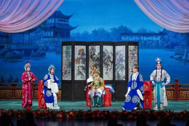 Peking Opera is known as "the quintessence of Chinese culture". It is the most dominant form of Chinese opera, with nearly 200 years of history. [Photo：courtesy of the Beijing Peking Opera Theater]