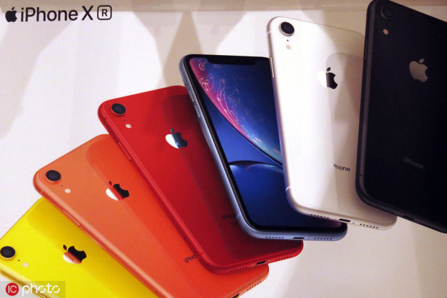 Apple's new iPhone XR are displayed after the phone went on sale at the Apple Store in Tokyo's Omotesando shopping district, Japan, May 2, 2019. [Photo: IC]