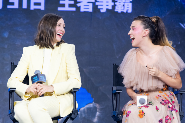 American actress Vera Farmiga (left) and English actress Mille Bobby Brown (right) attend a promotional event in Beijing on May 13, 2019, for an upcoming monster film Godzilla: King of the Monsters. [Photo: China Plus]