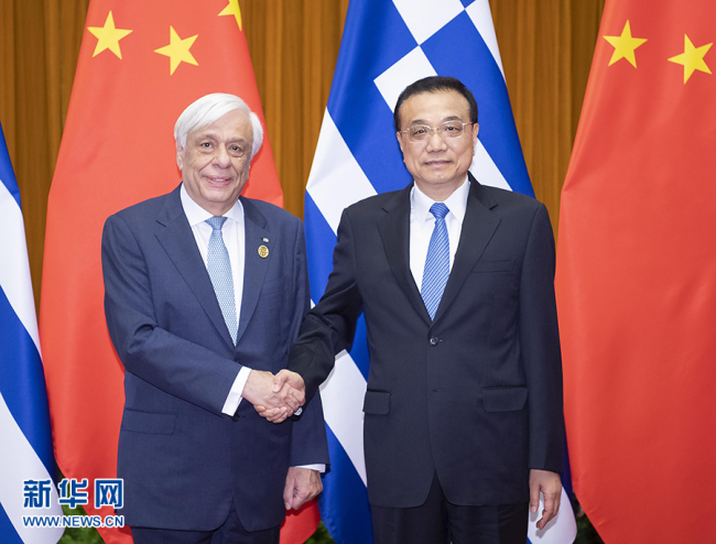 Chinese Premier Li Keqiang meets with Greek President Prokopis Pavlopoulos in Beijing, May 15, 2019. [Photo: Xinhua]