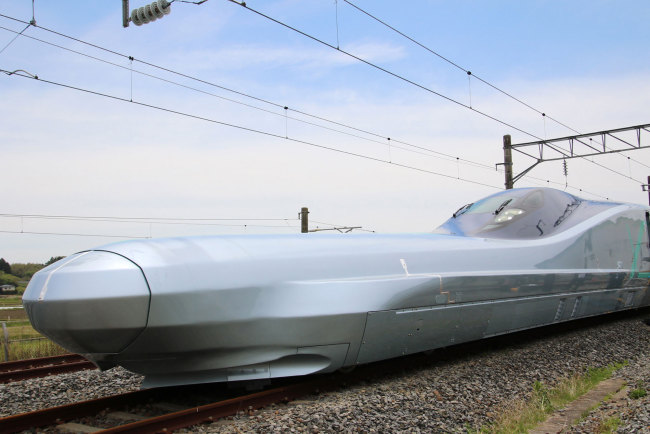 In this file photo taken on May 9, 2019, JR East's new test bullet train "ALFA-X" is seen in Rifu, Miyagi prefecture. [Photo:AFP/JIJI PRESS]