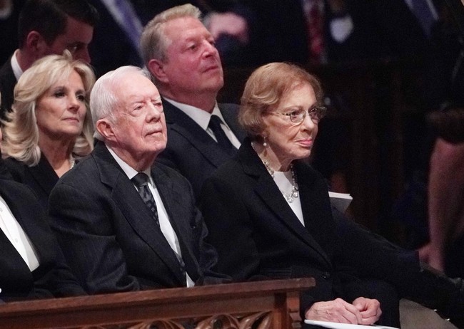 (Front row) Former US president Jimmy Carter and his wife Rosalynn Carter and (back row) Jill Biden, wife of former vice president Joe Biden, and former vice president Al Gore attend a funeral service for former US president George H. W. Bush at the National Cathedral in Washington, DC on December 5, 2018. [Photo: AFP] 