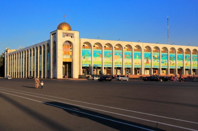 Undated photo shows Ala-Too Square,the main square in Bishkek, Kyrgyzstan. [file photo: IC] 