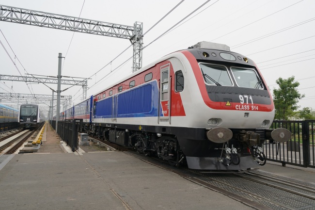 A diesel train made by China’s rolling-stock maker CRRC Qingdao Sifang Co. Ltd. for Sri Lanka on July 12, 2019, in Qingdao, east China’s Shandong Province. [Photo: IC]