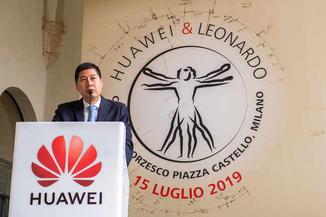 Huawei's Italian unit chief executive Thomas Miao addresses the press on the sidelines of an exhibition in Milan, Italy, July 15, 2019. [Photo: VCG]