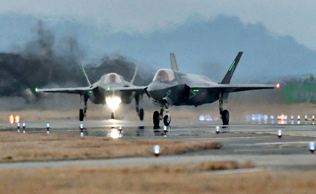 F-35 fighter jets arrive at U.S. Marine Corps Air Station Iwakuni in Yamaguchi Prefecture, western Japan, on Jan. 18, 2017. [File photo: VCG]