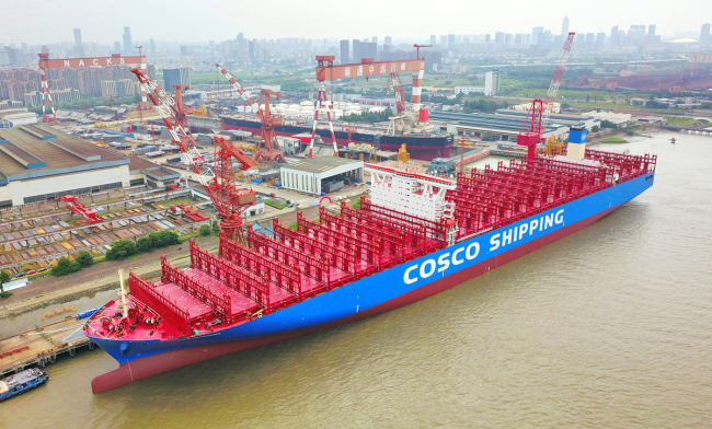 A huge vessel is produced by COSCO Shipping. [File photo: VCG]