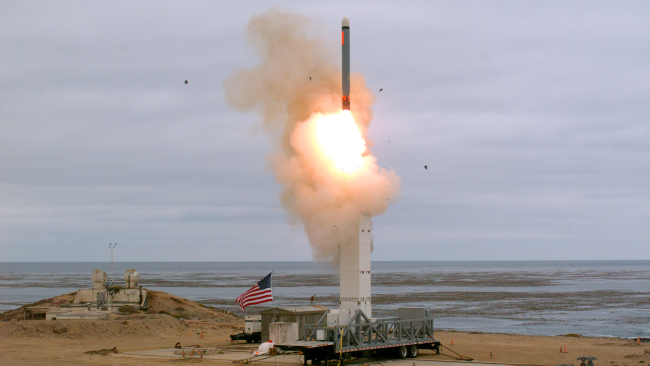This photo shows the launch of a conventionally configured ground-launched cruise missile on San Nicolas Island off the coast of California on Sunday, Aug. 18, 2019. [Photo: AP via IC/Scott Howe]