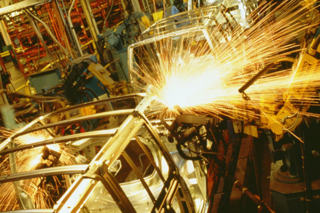 Robots weld cars in an assembly line in Baltimore, Maryland, USA. [File photo: IC]