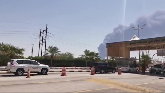 This AFPTV screen grab from a video made on September 14, 2019, shows smoke billowing from an Aramco oil facility in Abqaiq about 60km (37 miles) southwest of Dhahran in Saudi Arabia's eastern province. [Photo: AFP]