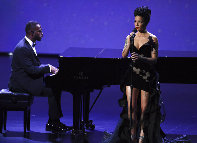 Halsey performs during an in memoriam tribute at the 71st Primetime Emmy Awards on Sunday, Sept. 22, 2019, at the Microsoft Theater in Los Angeles.[Photo:AP]