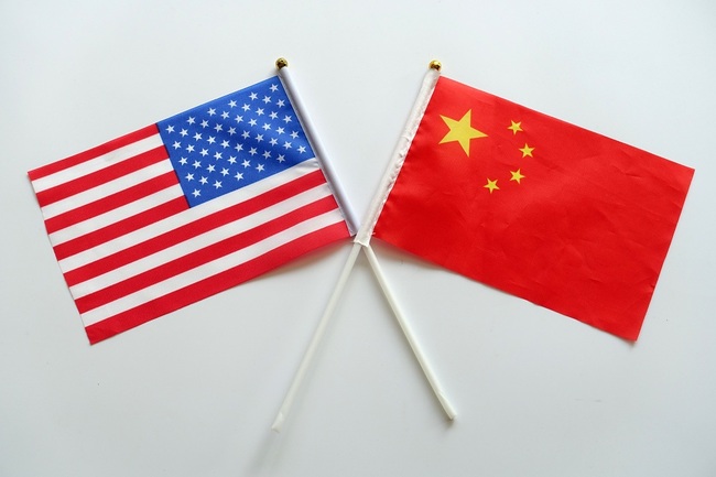 National flags of China and the United States. [File Photo: IC]