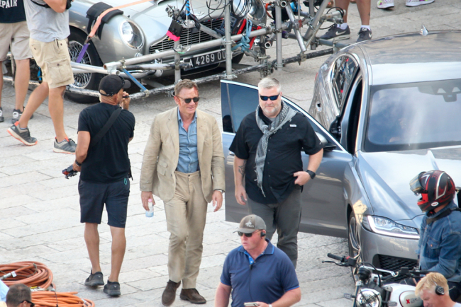 British actor Daniel Craig seen filming James Bond 25 "No Time To Die" in Italy, September 17, 2019. [Photo: IC]