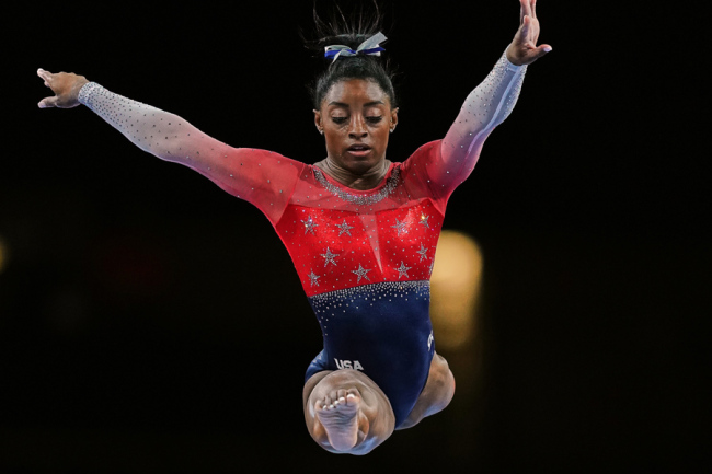 Simone Biles of United States of America competing in balance beam for women during the 49th FIG Artistic Gymnastics World Championships at the Hanns Martin Schleyer Halle in Stuttgart, Germany on October 8, 2019. [Photo: IC]
